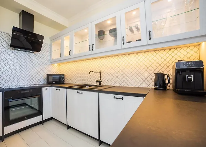 Apartment Harmony - Sailor Puck