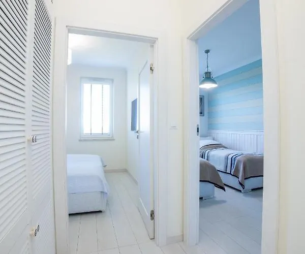 Apartment Harmony - Sailor Puck