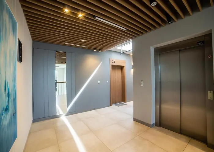 Harmony - Sailor Apartment Puck