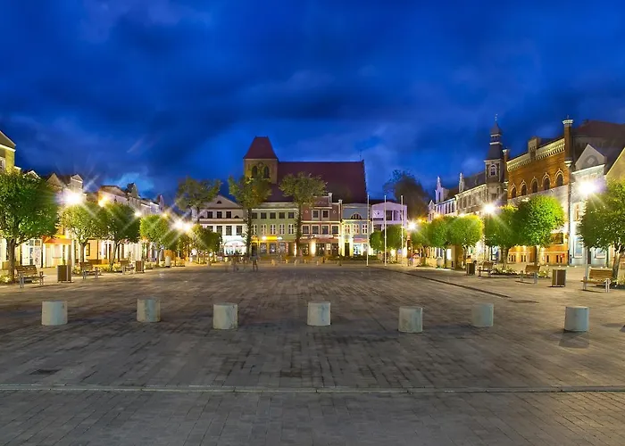 Harmony - Sailor Apartment Puck